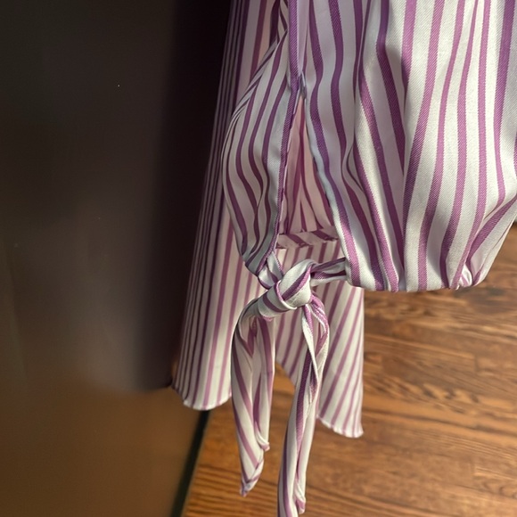 NWOT CAROLINE CONSTAS OFF SHOULDER TOP STRIPED WHITE & PURPLE. Size SMALL - Picture 6 of 8
